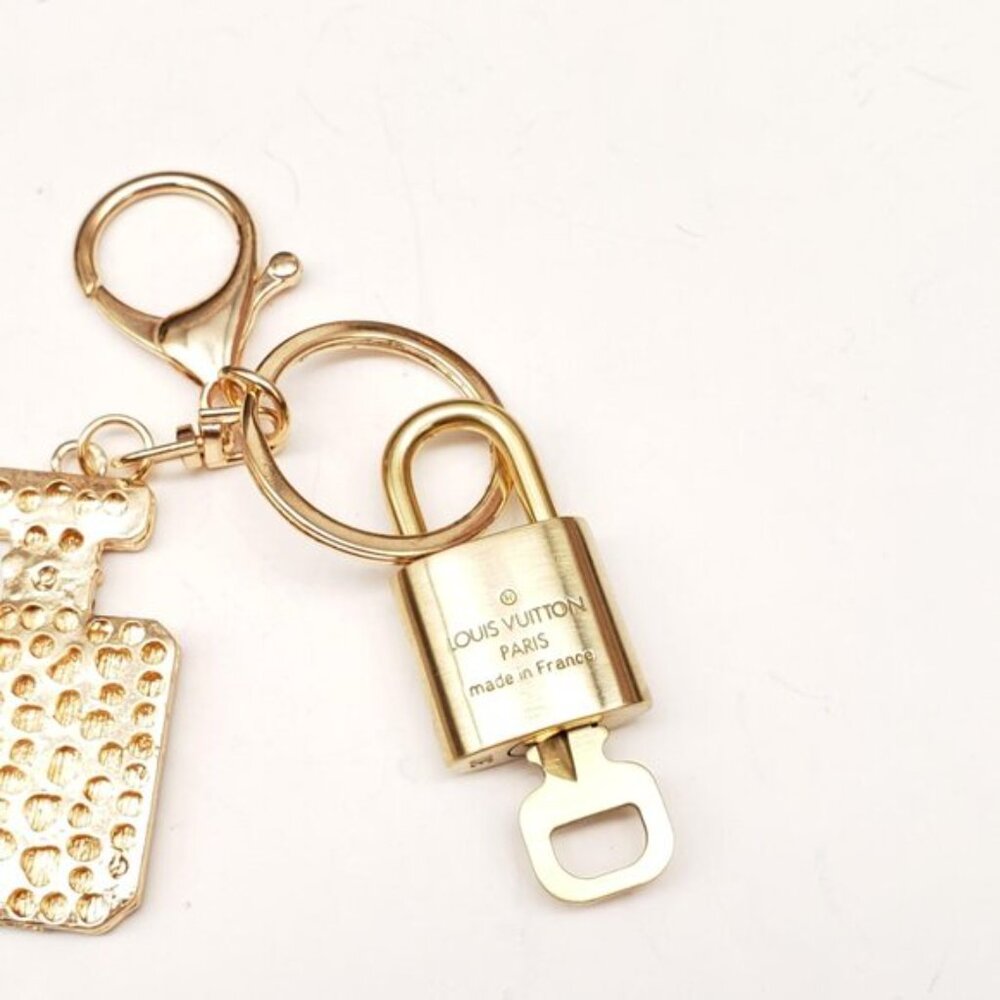 LV Authentic Gold Padlock 🔒 Key Set w/ Unbranded N5 Bottle Keychain Charm - Picture 4 of 8